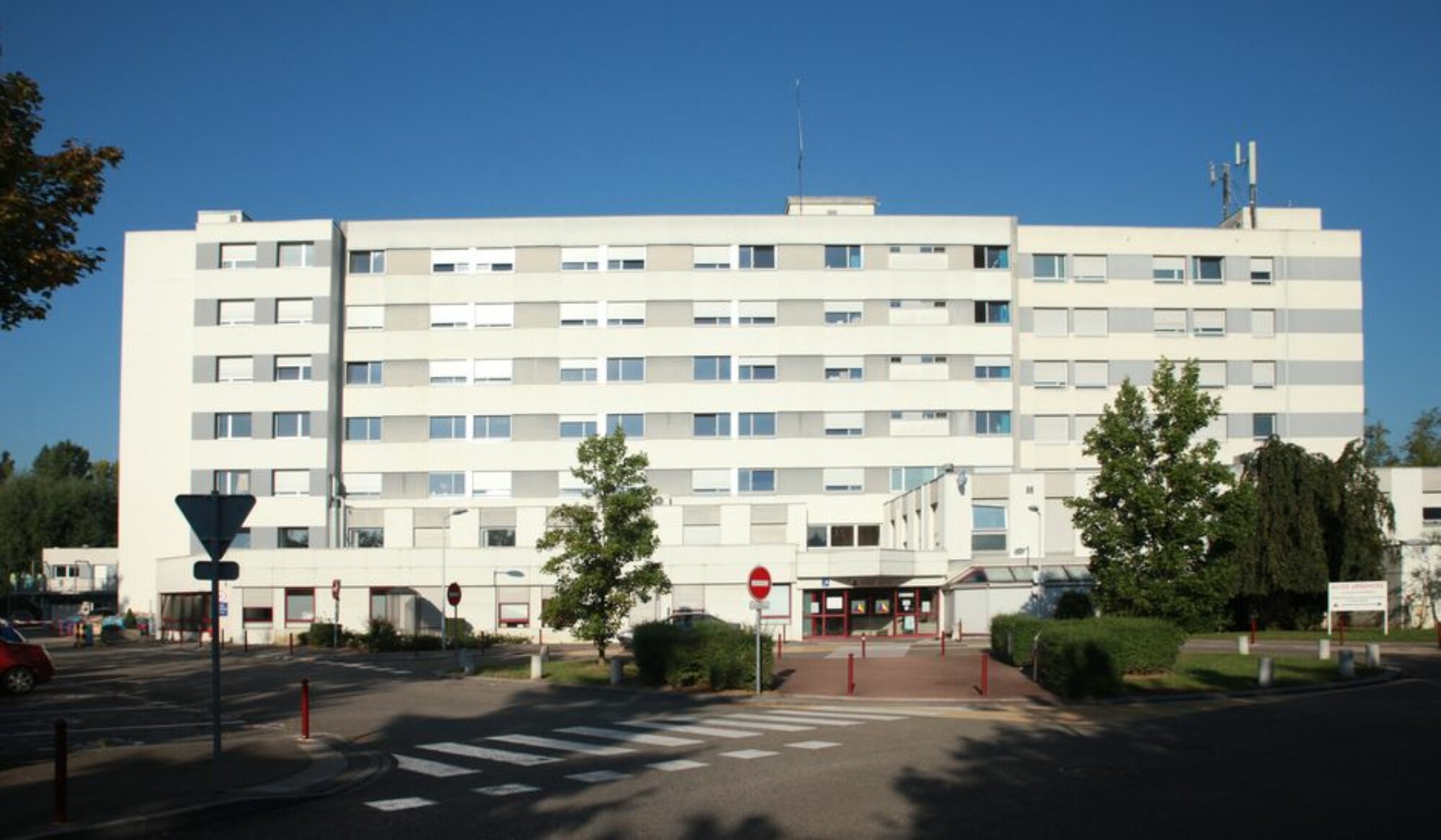 02Polyclinique