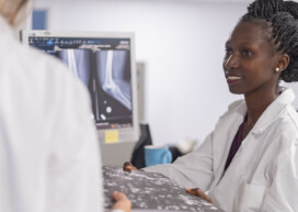 doctor radiologists  working together