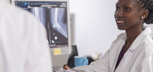 doctor radiologists  working together